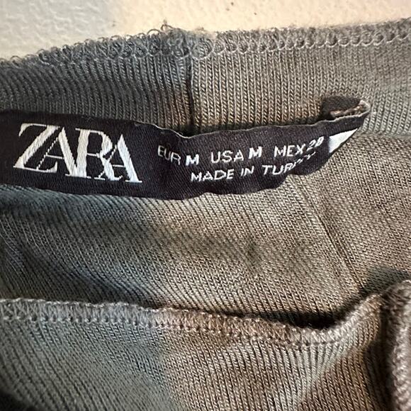 ZARA Women's Exposed Seams Long Sleeve Crop Top Olive Green Size‎ M - Picture 4 of 8